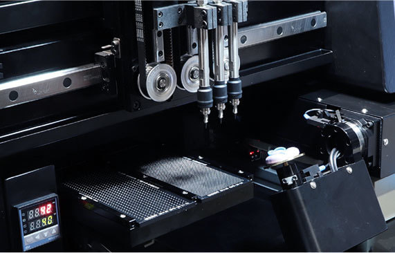 ５軸セット機の内部